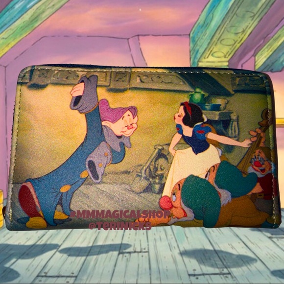 Loungefly Disney Snow White Scenes Crossbody Bag & Matching Zip Wallet - Picture 7 of 8